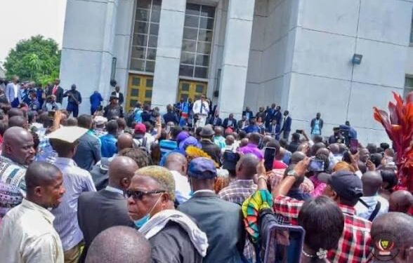 RDC : Une grève générale annoncée mercredi dans les services publics de Kinshasa pour réclamer le paiement des arriérés de salaire