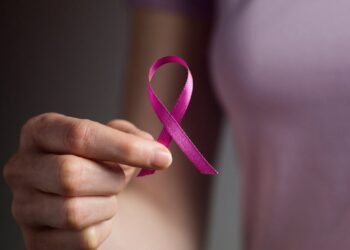 RDC : Samuel Roger Kamba lance une campagne de dépistage du cancer du sein et du col de l’utérus visant 912 000 femmes