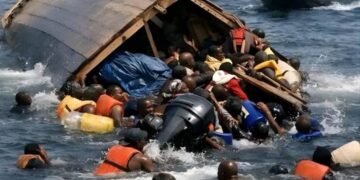RDC : Le gouvernement interdit la navigation des baleinières en bois pour renforcer la sécurité fluviale (Document)