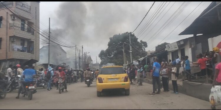 Kinshasa : Un violent incendie ravage plusieurs habitations et commerces à Ngaliema