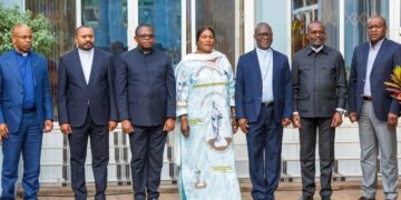 Dialogue national : envoyés par Tshisekedi, Anthony Nkinzo et Fortunat Biselele rencontrent Mgr Fulgence Muteba à Lubumbashi