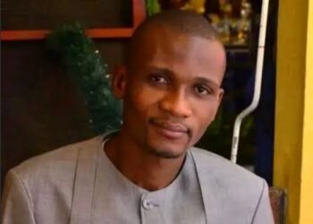 RDC : Après son agression, le journaliste Gauthier Sey évacué à Paris pour des soins appropriés