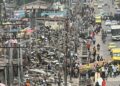 Kinshasa : Fin de règne pour le mythique marché « Wenze ya ba essuie-mains », le Service National rase tout pour réinventer l’espace public