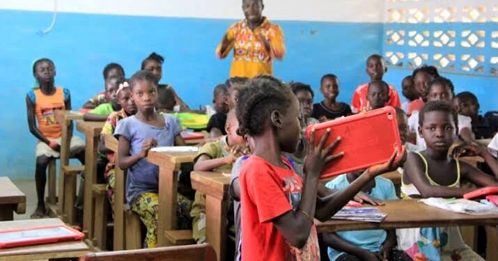 Mai-ndombe: à Inongo, les élèves retrouvent le chemin de l’école près de deux mois après la rentrée scolaire