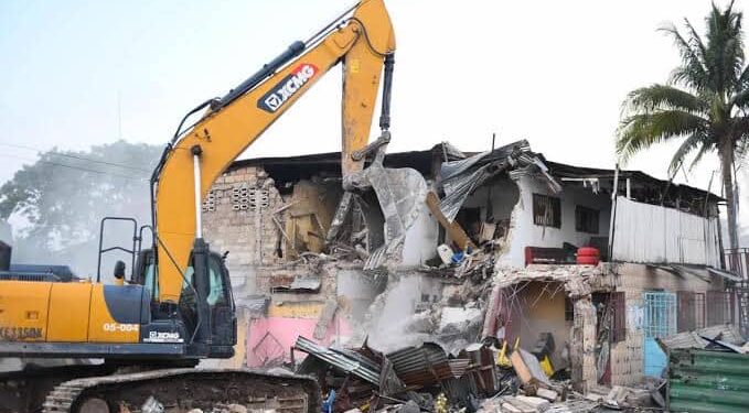 Constructions anarchiques : Le gouvernement annonce l’indemnisation des victimes des démolitions sur l’avenue Ndjoko à Kinshasa