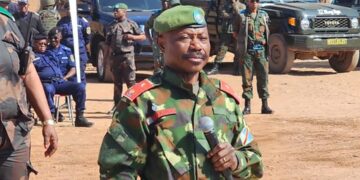 Haut-Katanga : Le général Eddy Kapend condamne fermement le viol suivi de l’assassinat du capitaine Kathy Tshikomb et exige des résultats sous trois jours